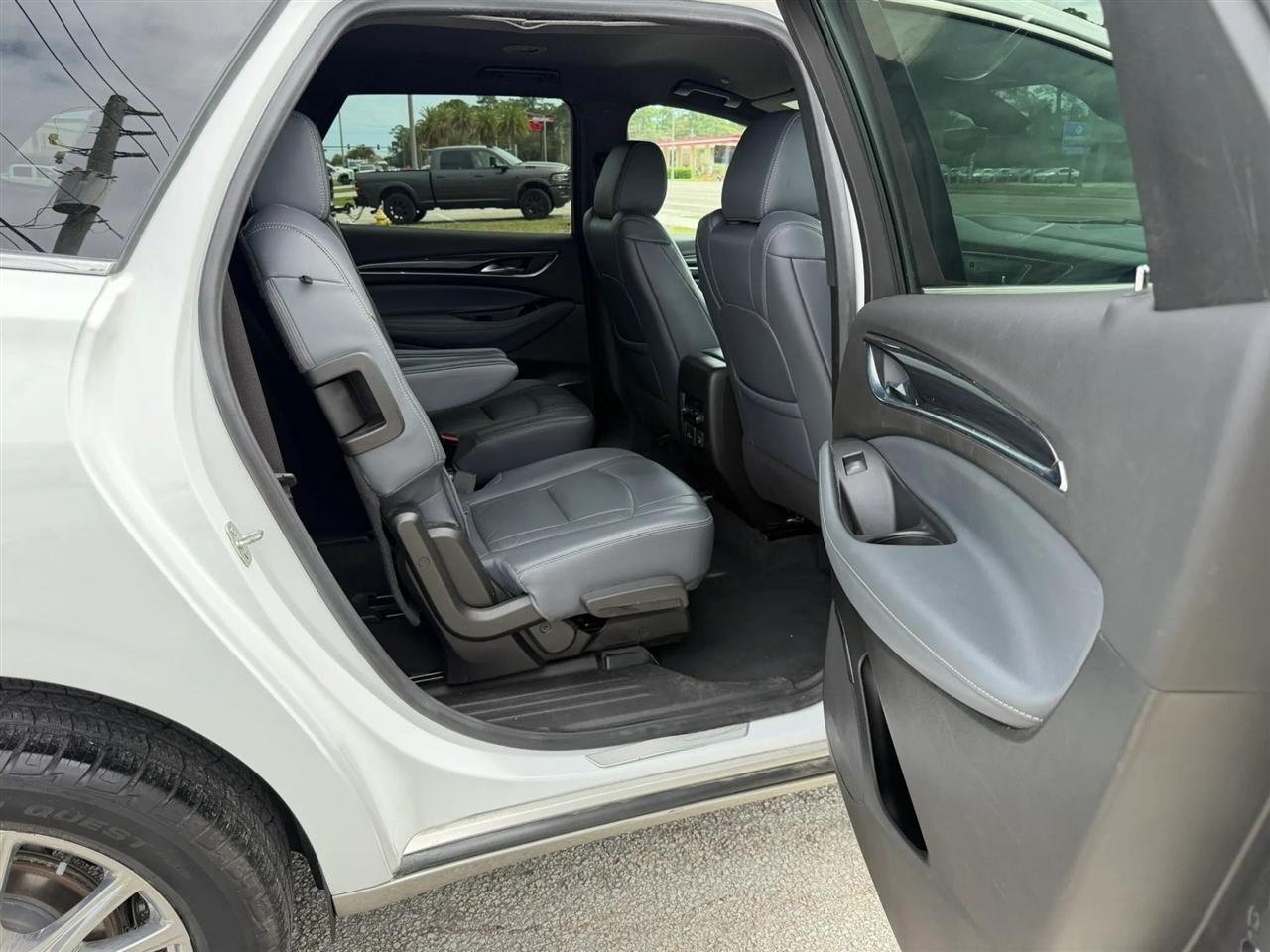 Buick Enclave Premium FWD 2022