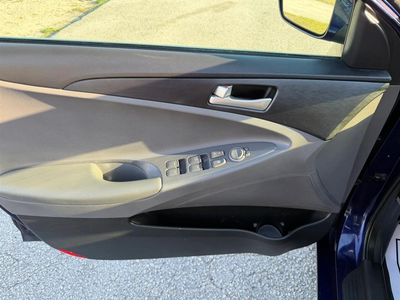 Hyundai Sonata GLS 2013