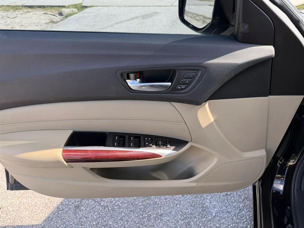 Acura TLX 9-Spd AT w/Technology Package 2016