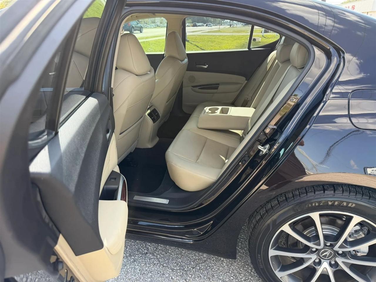 Acura TLX 9-Spd AT w/Technology Package 2016