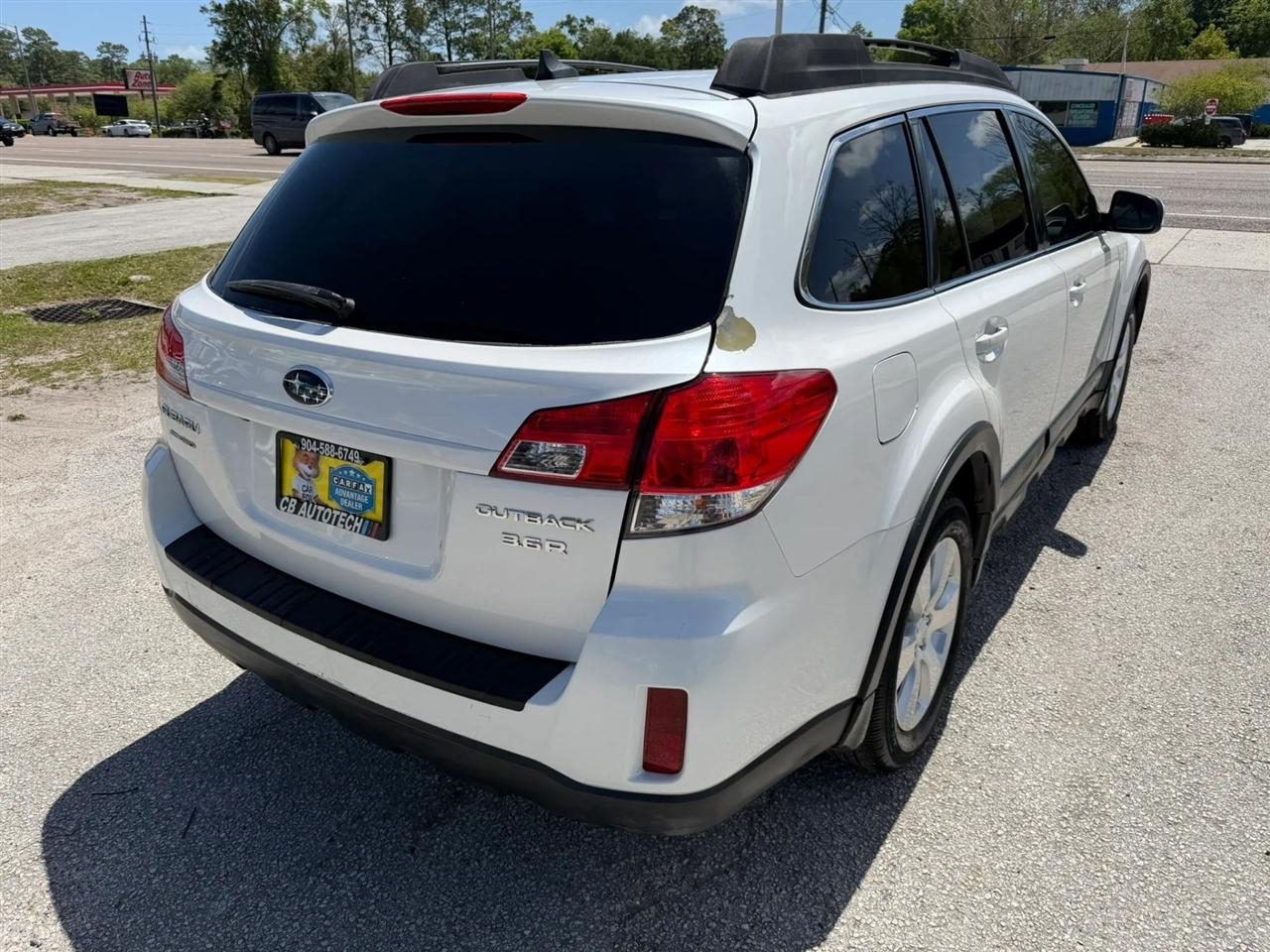 Subaru Outback 3.6R Limited 2011