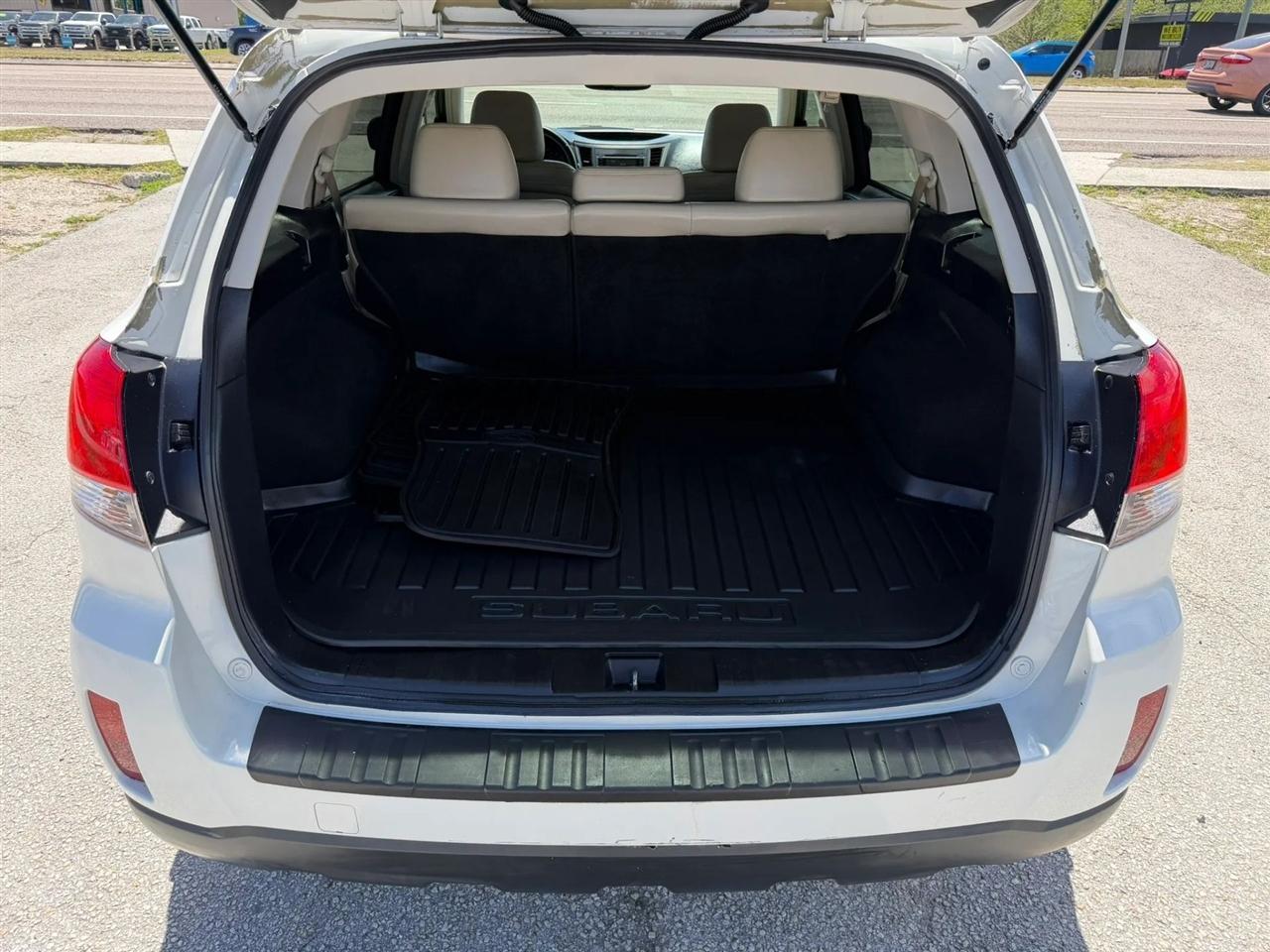 Subaru Outback 3.6R Limited 2011