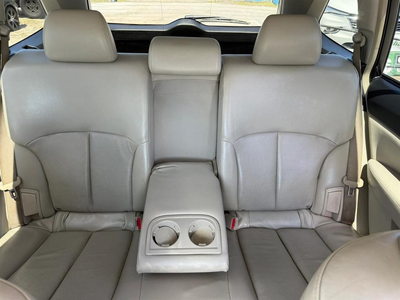 Subaru Outback 3.6R Limited 2011