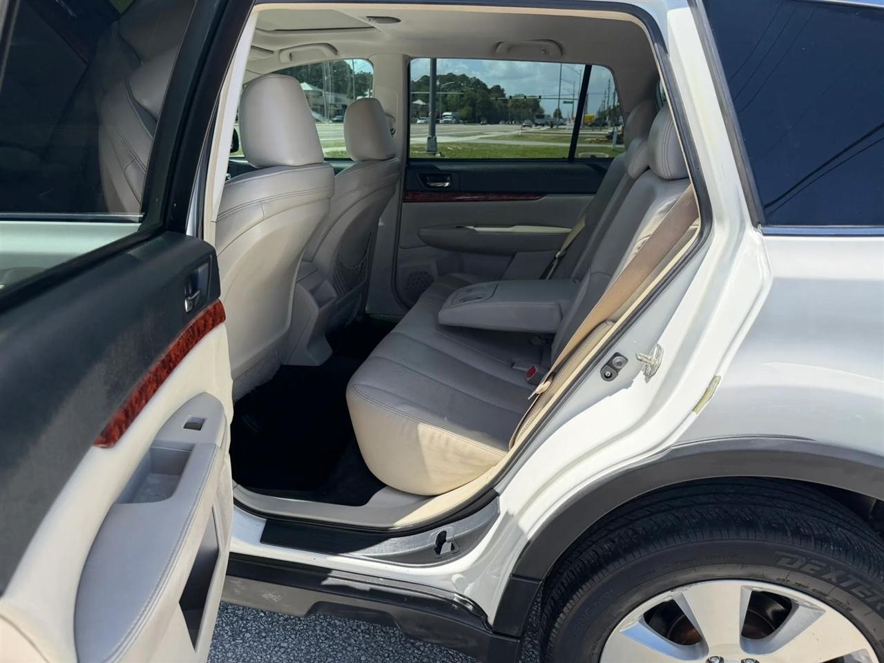 Subaru Outback 3.6R Limited 2011