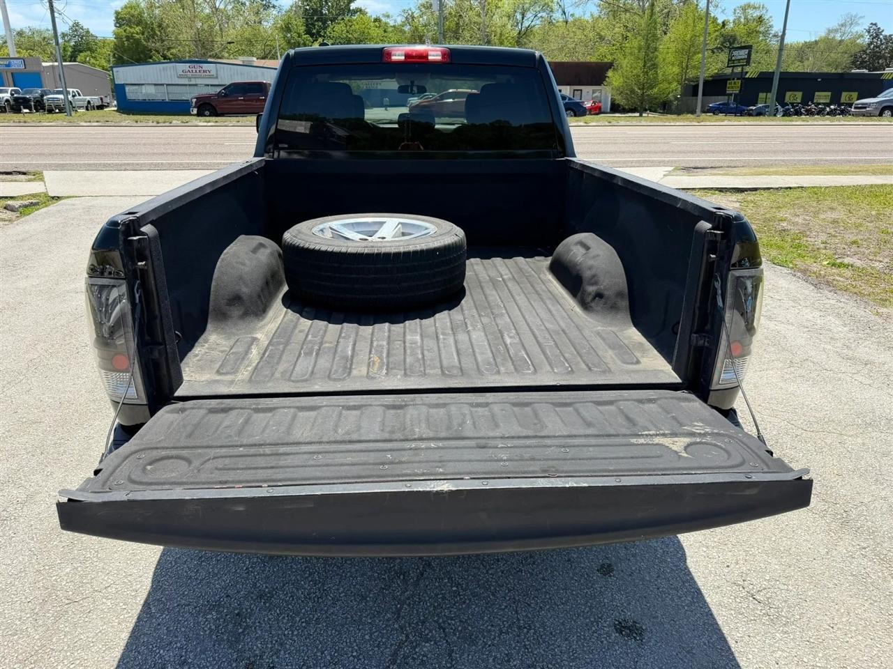 RAM 1500 Tradesman Quad Cab 2WD 2014