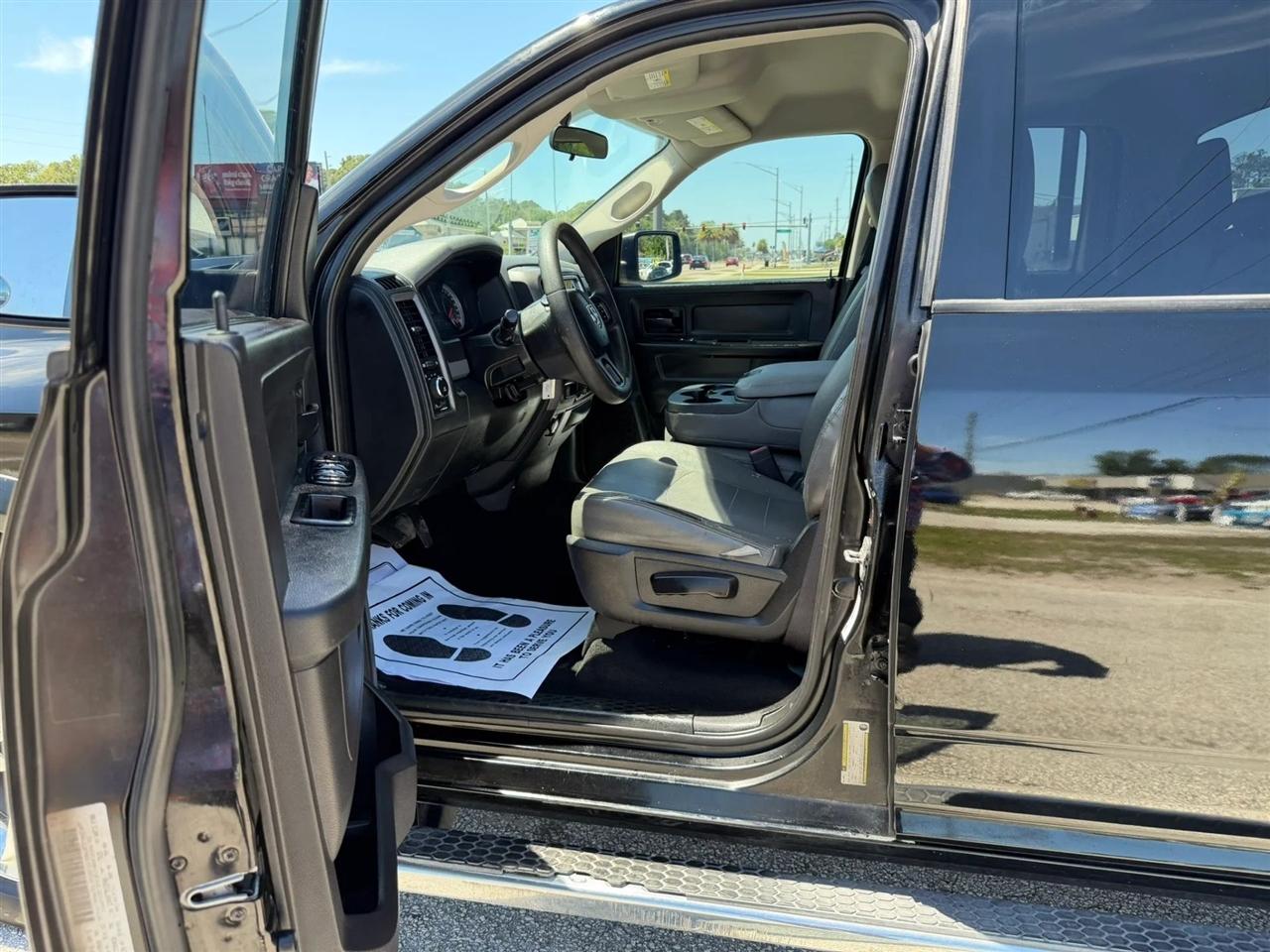 RAM 1500 Tradesman Quad Cab 2WD 2014