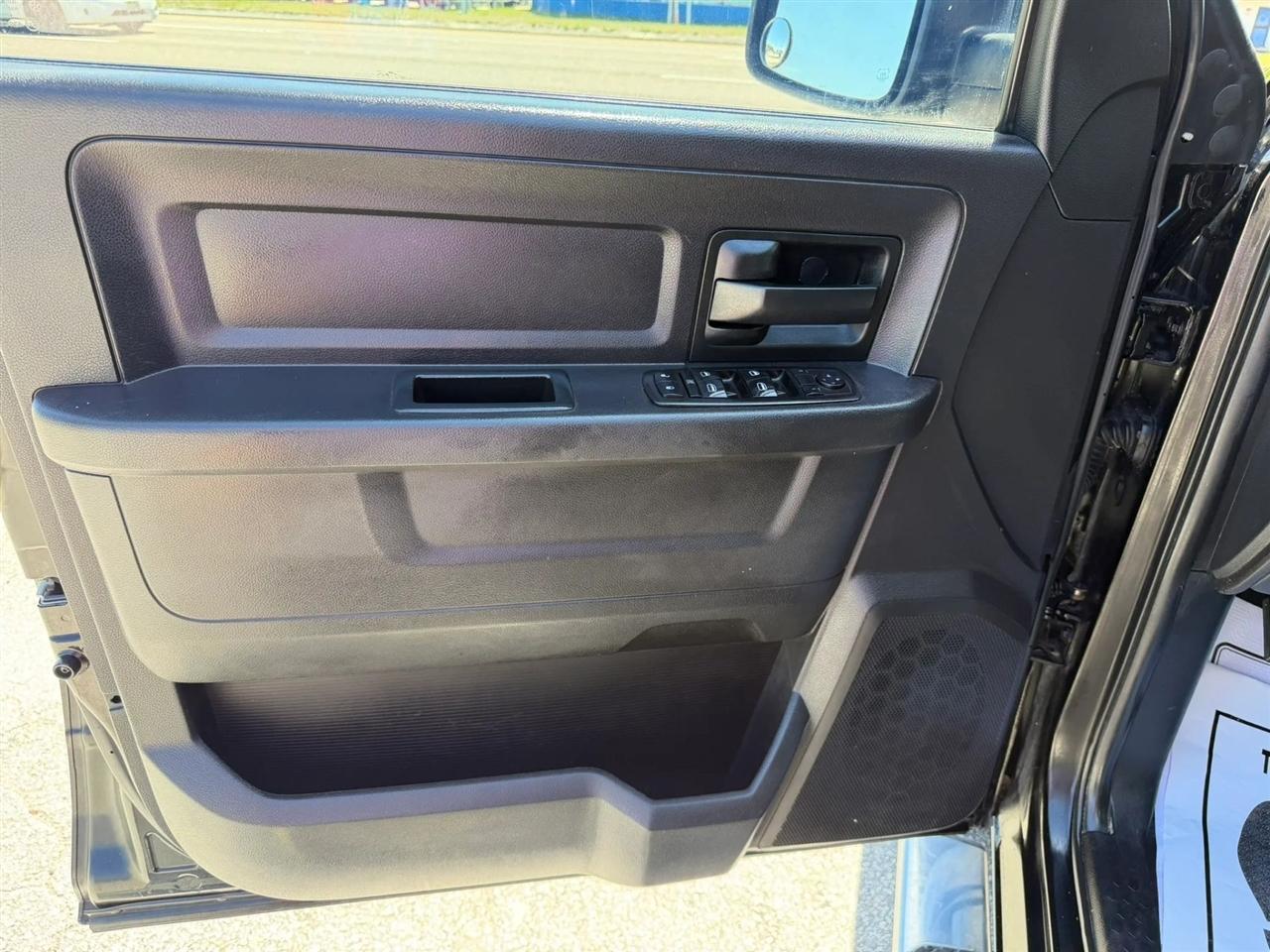 RAM 1500 Tradesman Quad Cab 2WD 2014