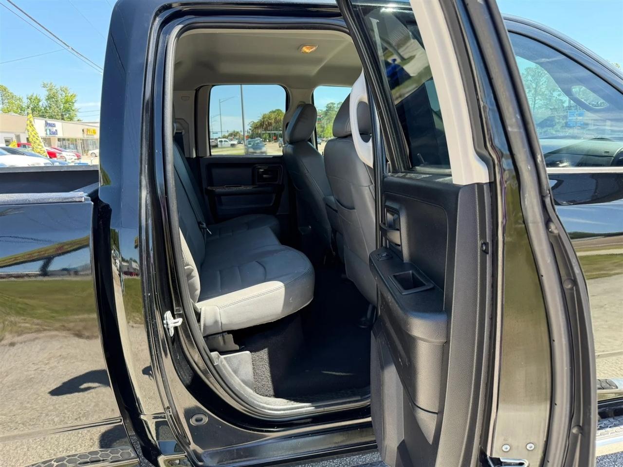 RAM 1500 Tradesman Quad Cab 2WD 2014