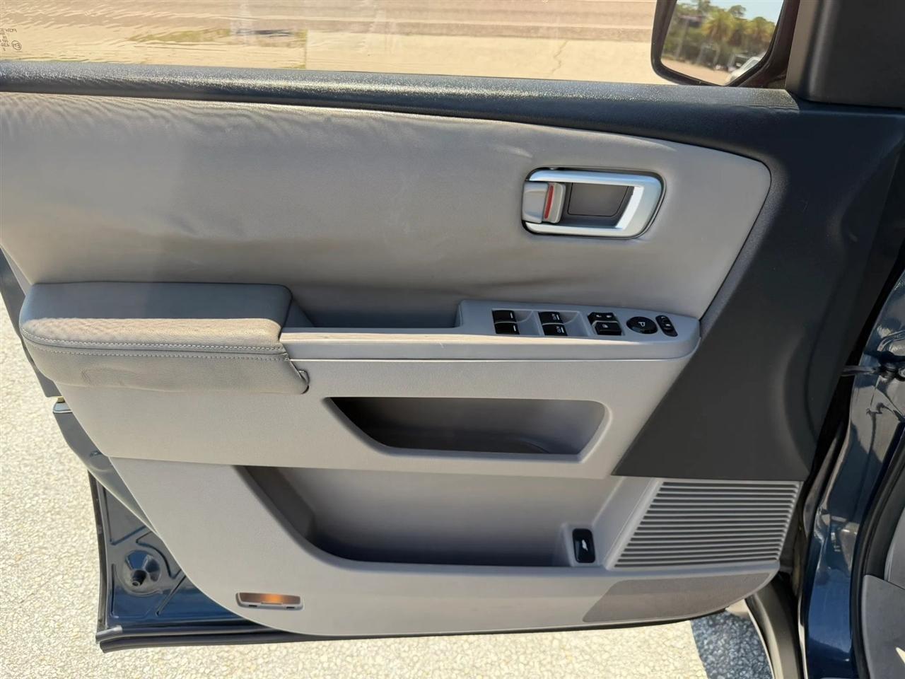 Honda Pilot EX-L 2WD 5-Spd AT 2011