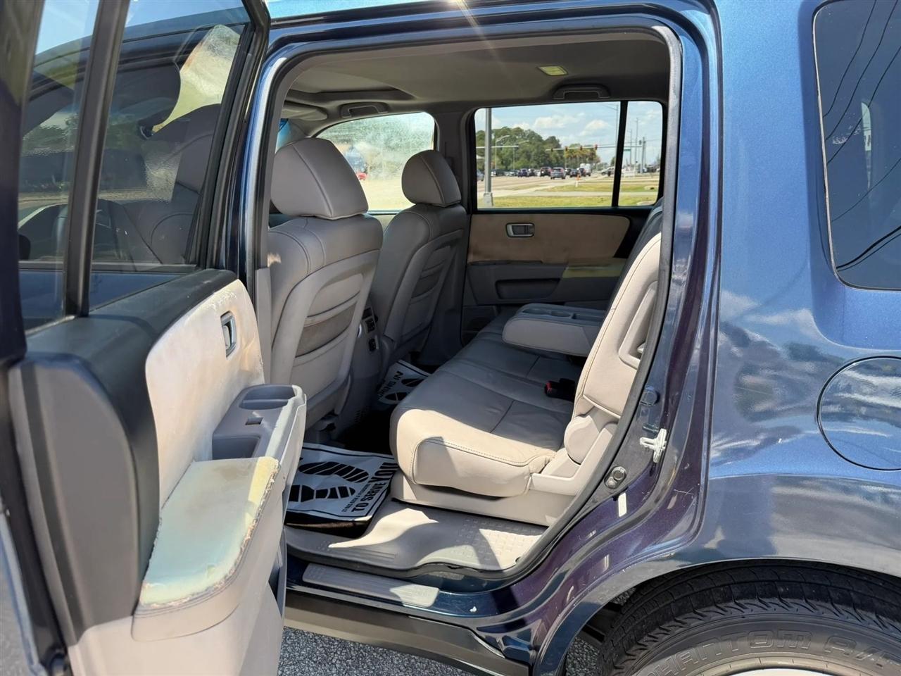 Honda Pilot EX-L 2WD 5-Spd AT 2011