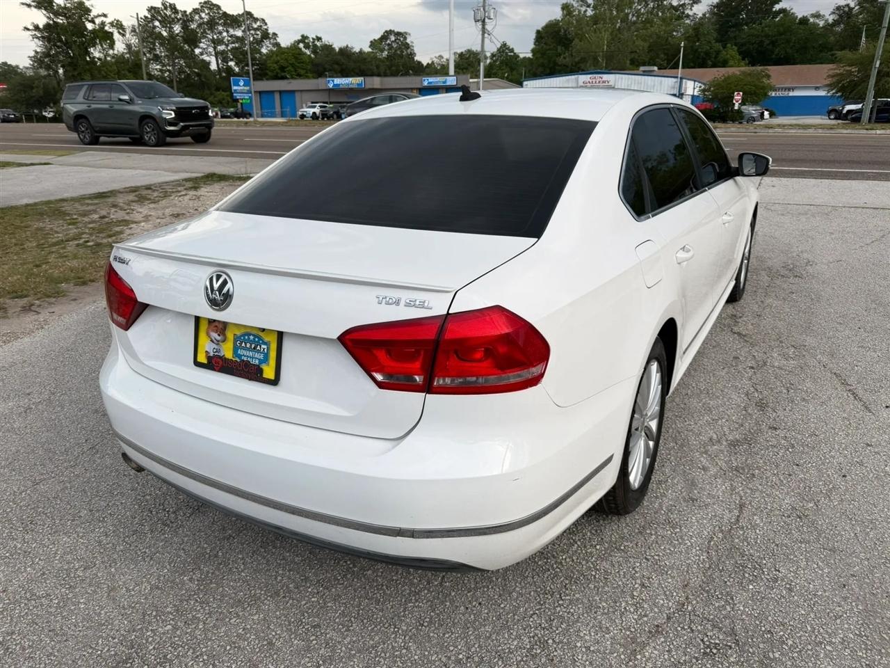 Volkswagen Passat 2.0L TDI SEL Premium 2013