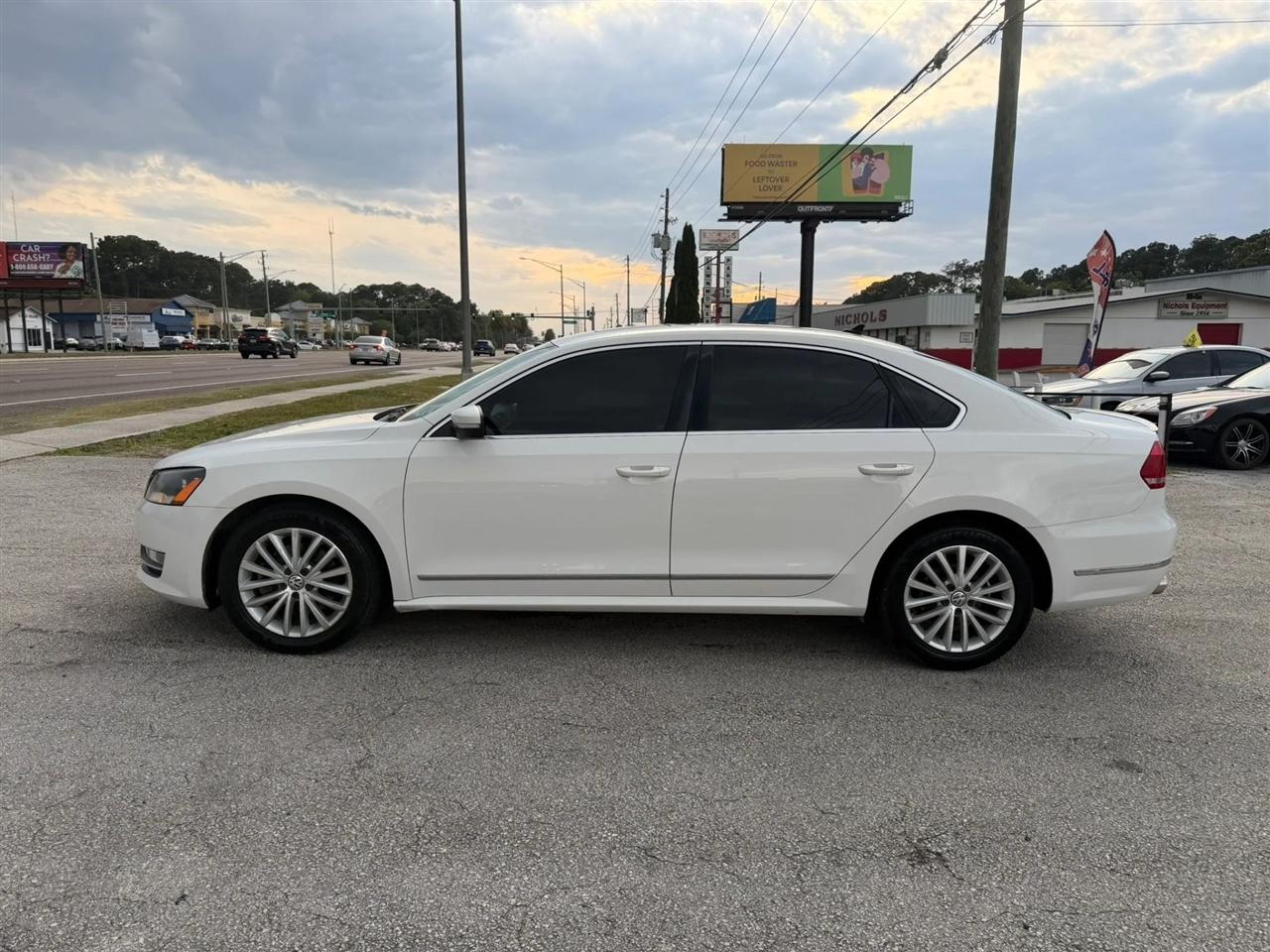 Volkswagen Passat 2.0L TDI SEL Premium 2013