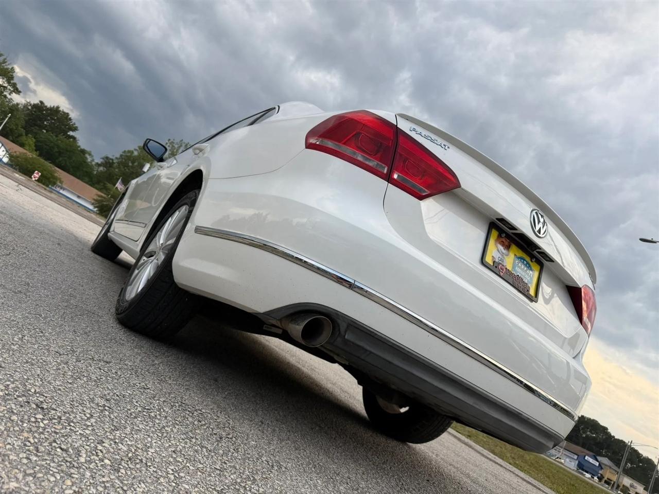 Volkswagen Passat 2.0L TDI SEL Premium 2013