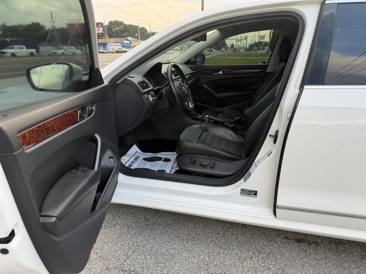 Volkswagen Passat 2.0L TDI SEL Premium 2013