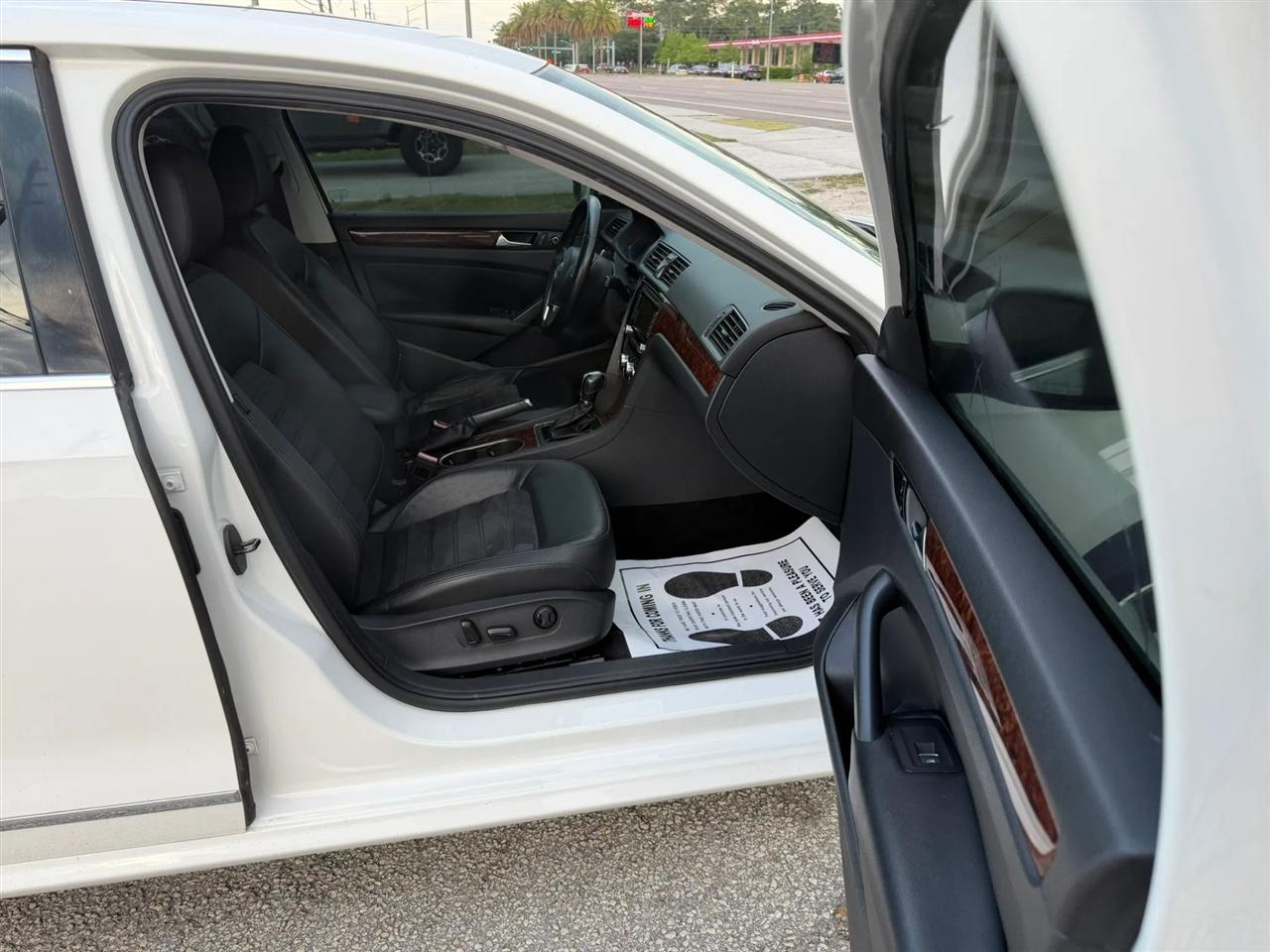 Volkswagen Passat 2.0L TDI SEL Premium 2013