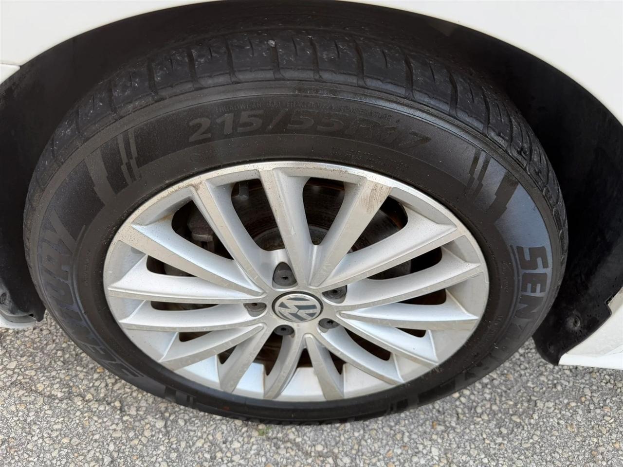 Volkswagen Passat 2.0L TDI SEL Premium 2013
