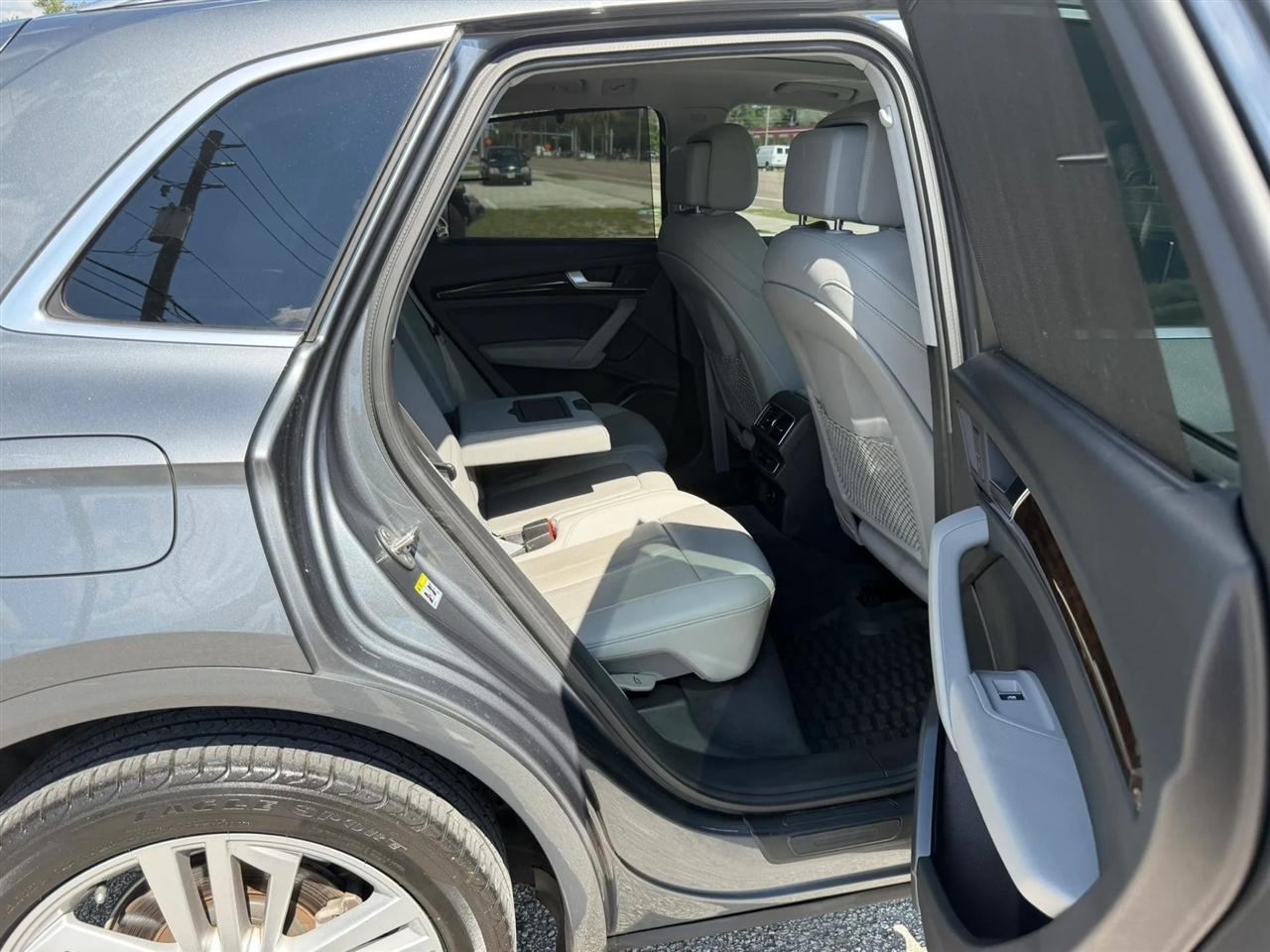 Audi Q5 2.0T Premium Plus quattro 2018