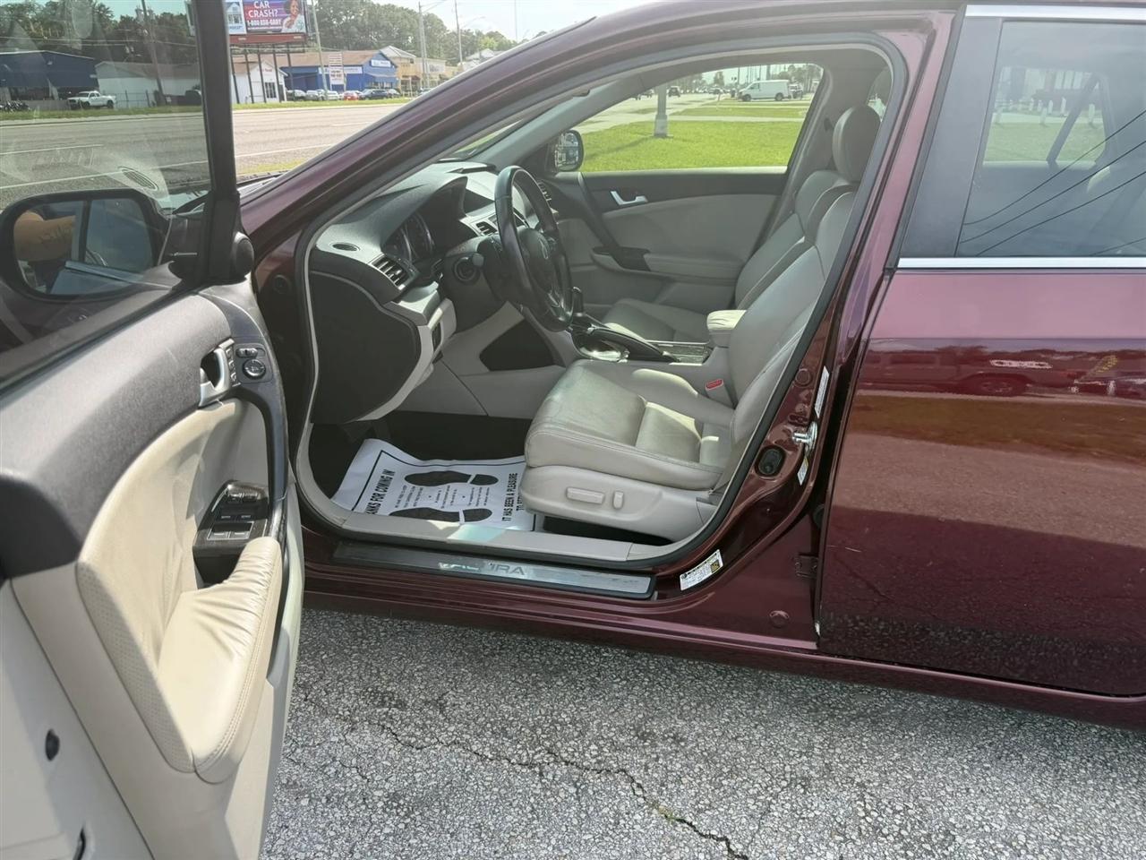 Acura TSX 5-Spd AT 2012