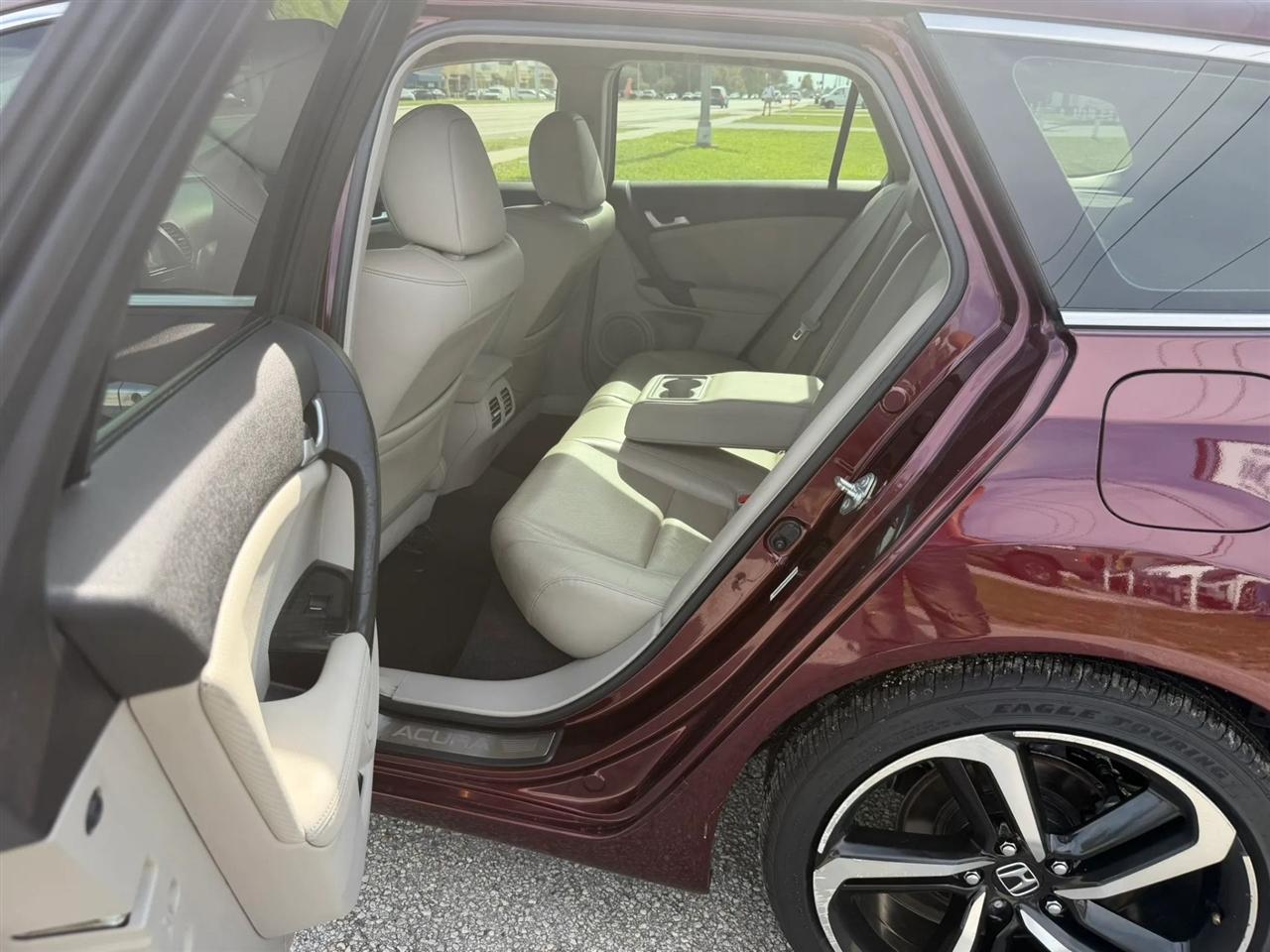 Acura TSX 5-Spd AT 2012