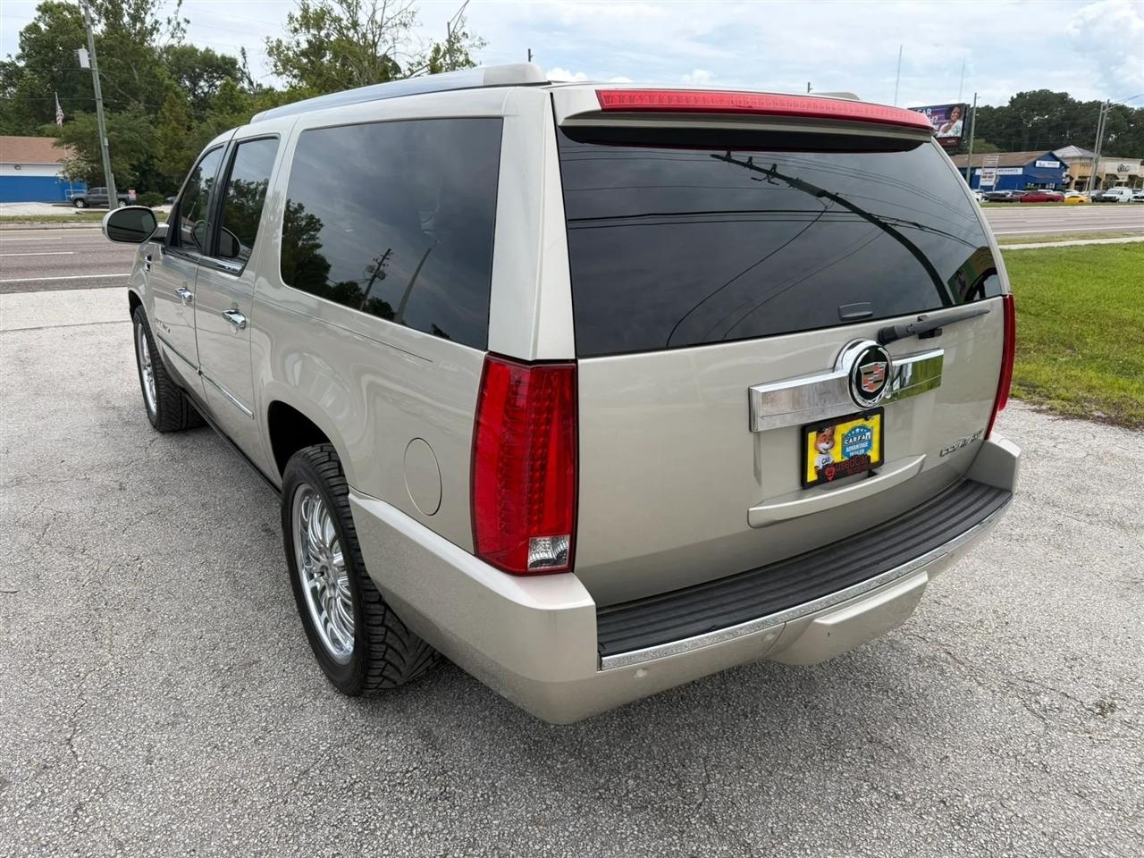 Cadillac Escalade ESV  2013