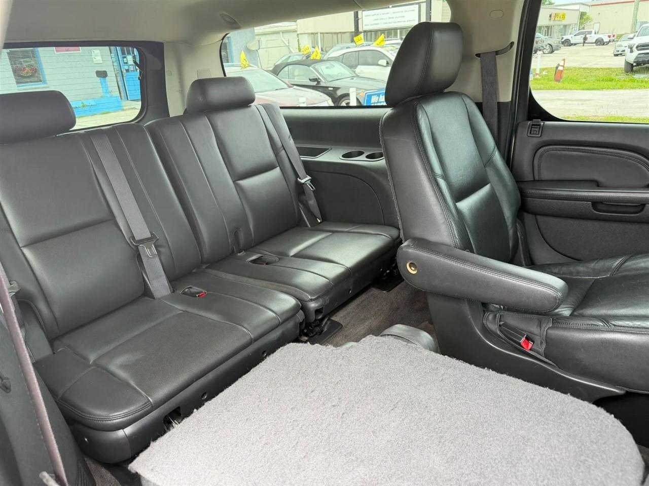 Cadillac Escalade ESV  2013