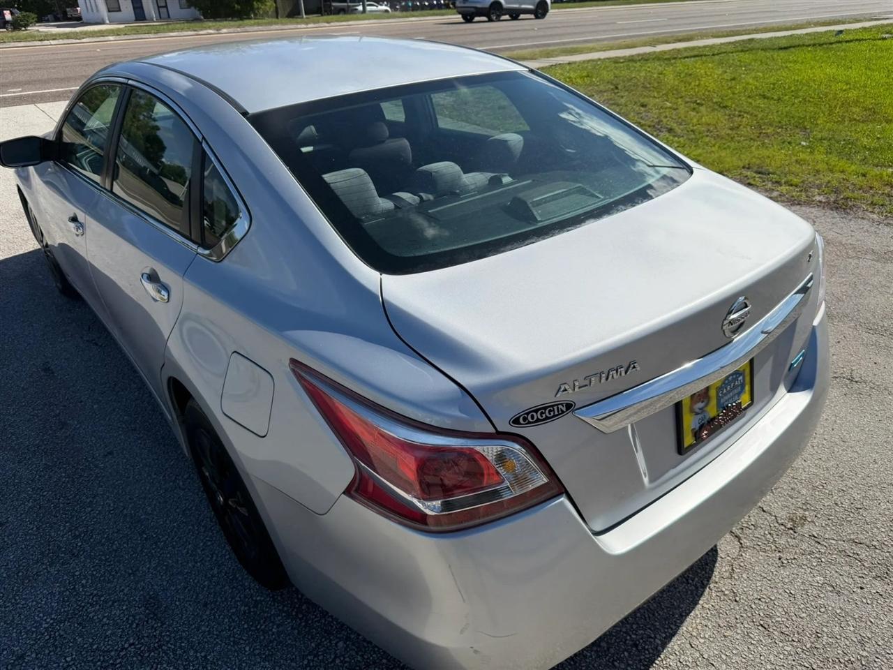 Nissan Altima 2.5 S 2013