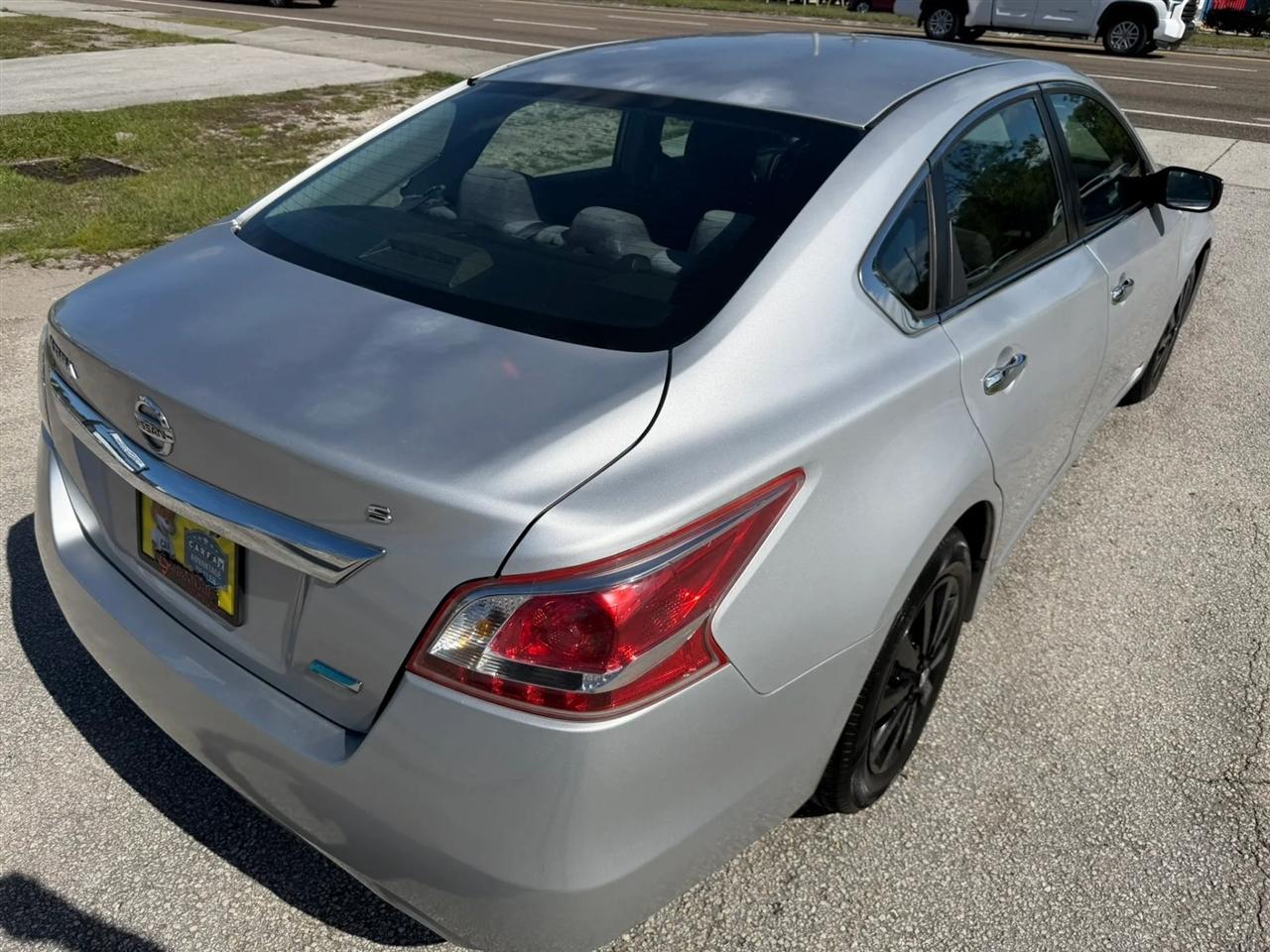 Nissan Altima 2.5 S 2013