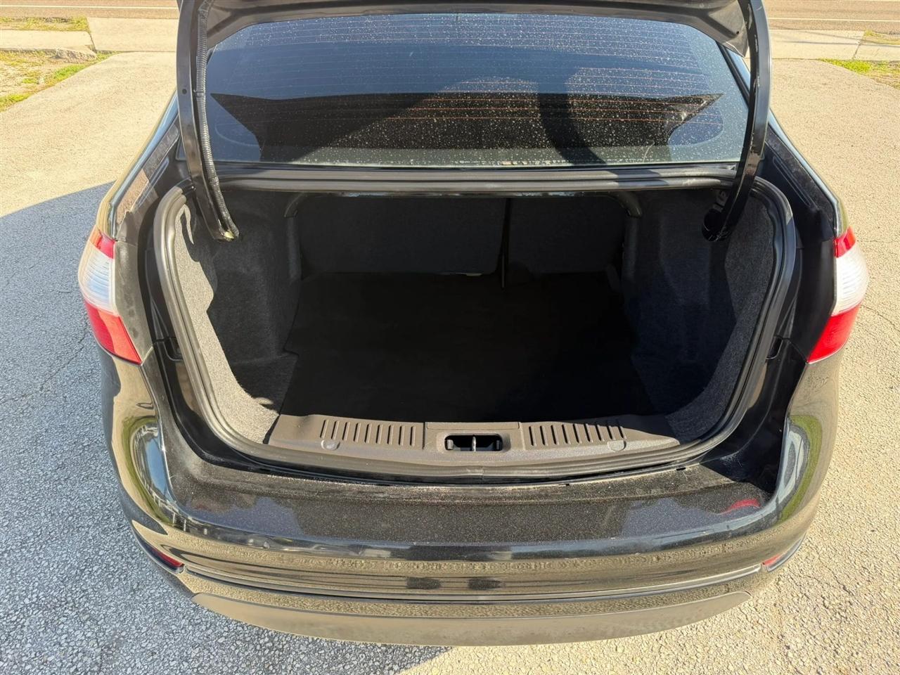 Ford Fiesta SE Sedan 2016