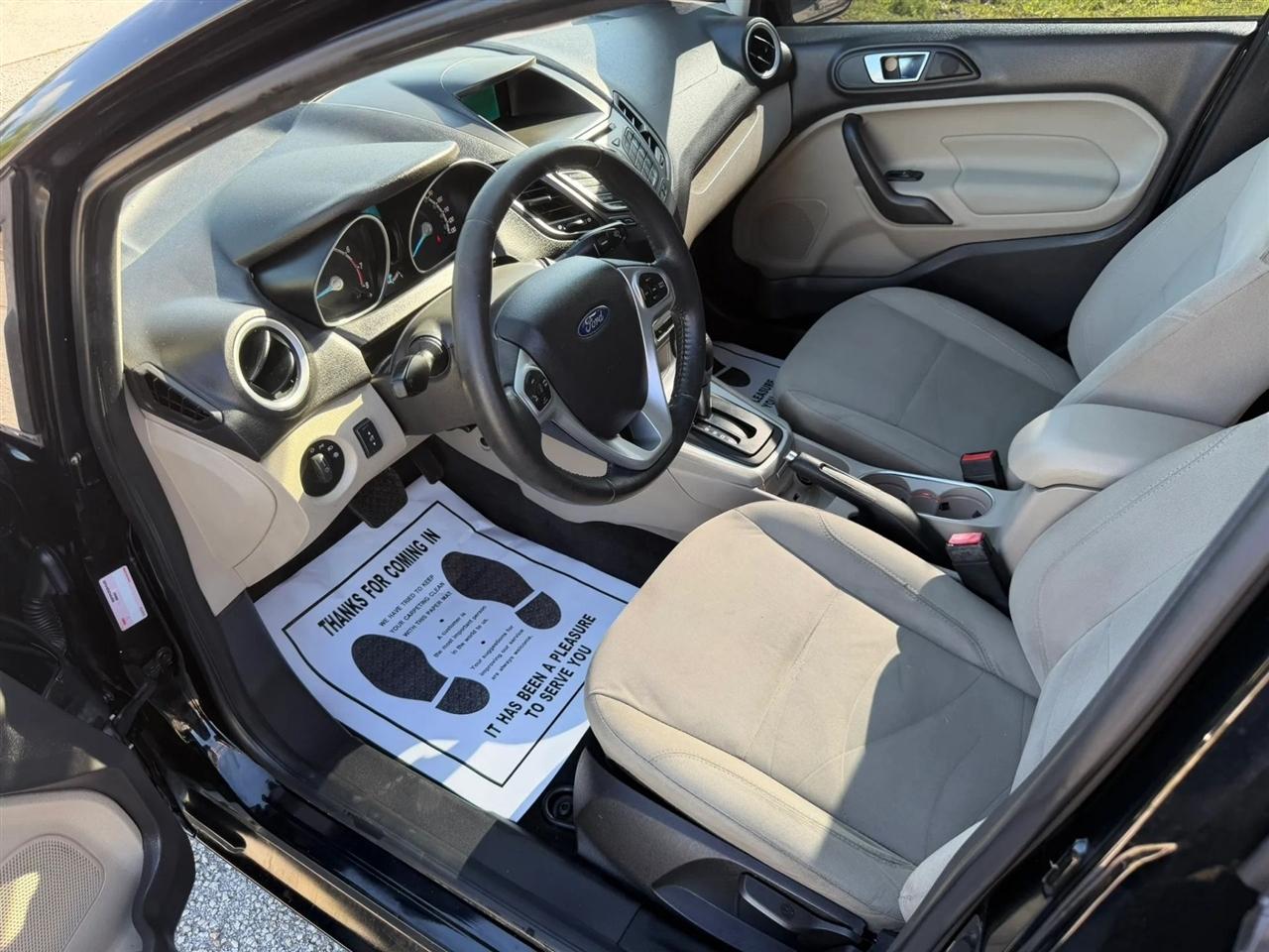 Ford Fiesta SE Sedan 2016