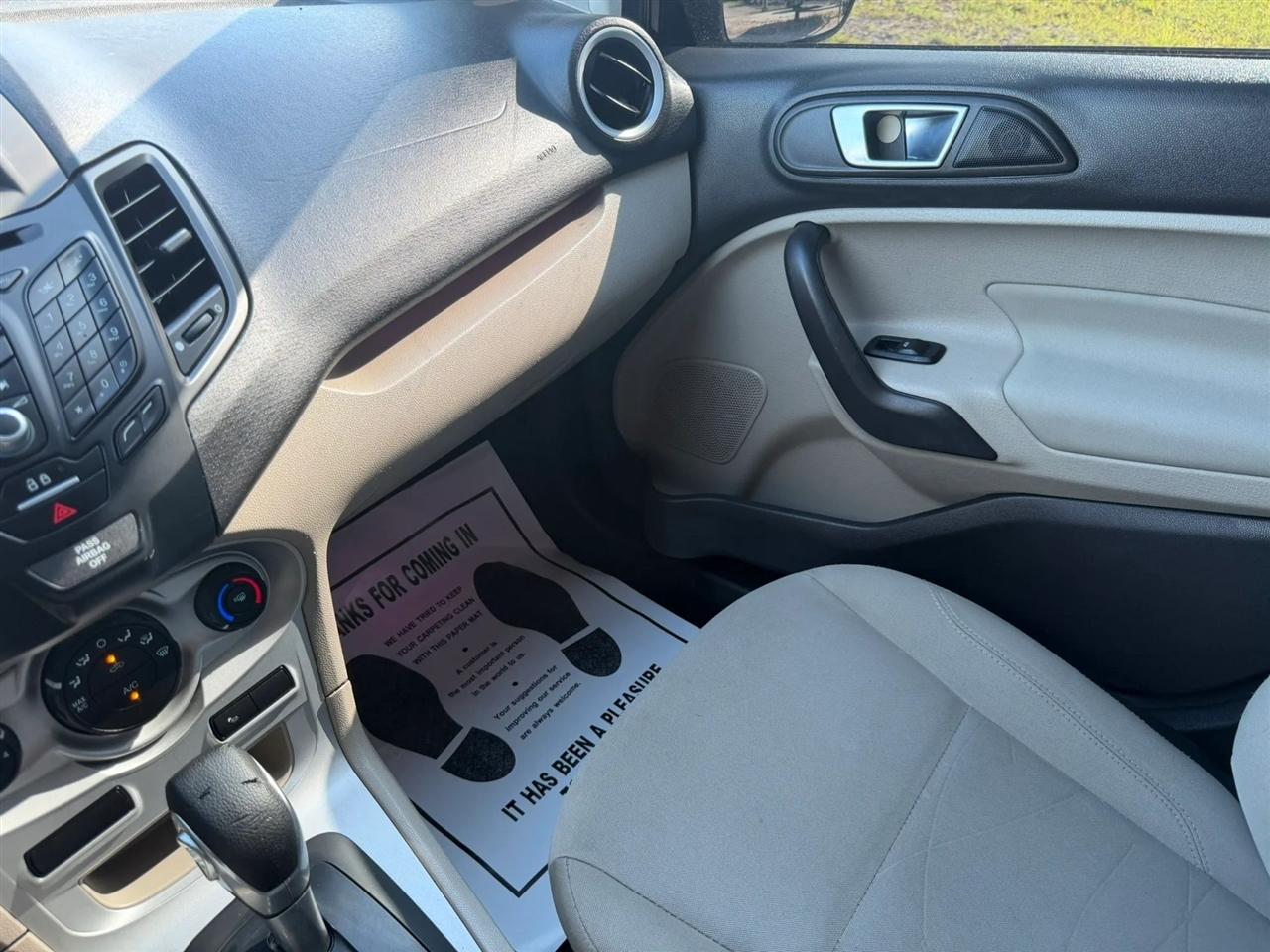 Ford Fiesta SE Sedan 2016