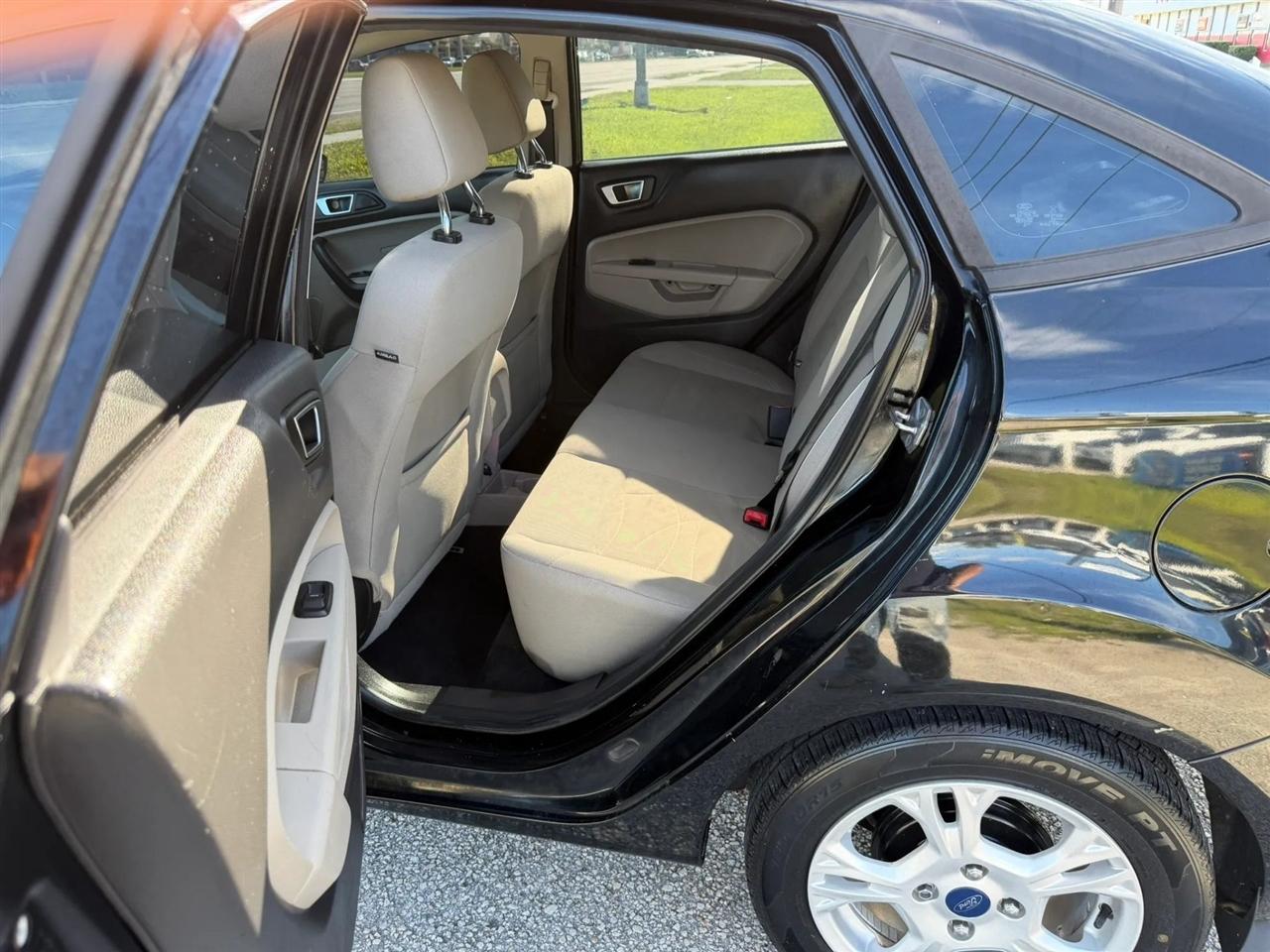 Ford Fiesta SE Sedan 2016