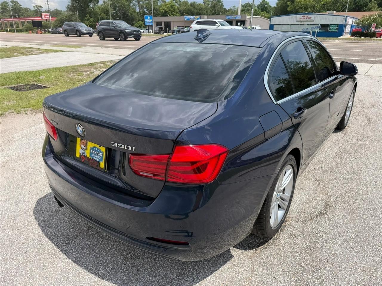 BMW 3-Series 330i xDrive SULEV Sedan 2017