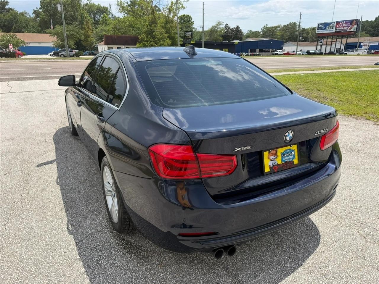 BMW 3-Series 330i xDrive SULEV Sedan 2017
