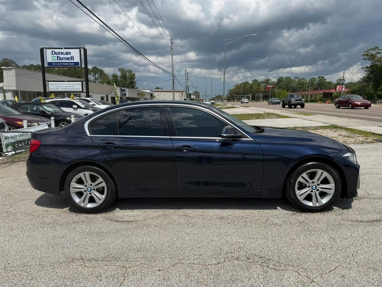 BMW 3-Series 330i xDrive SULEV Sedan 2017
