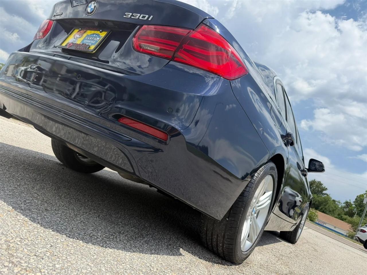 BMW 3-Series 330i xDrive SULEV Sedan 2017