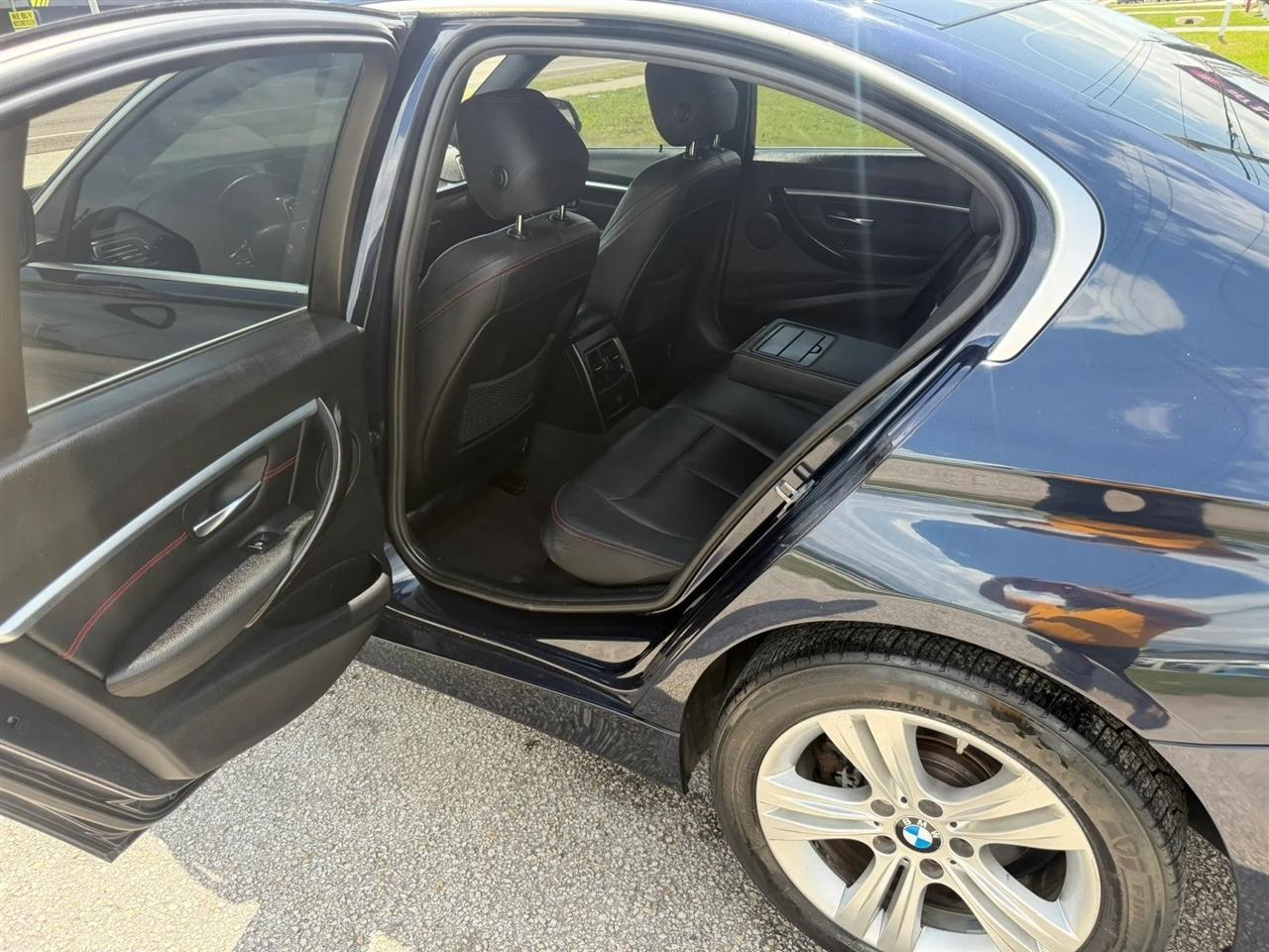 BMW 3-Series 330i xDrive SULEV Sedan 2017