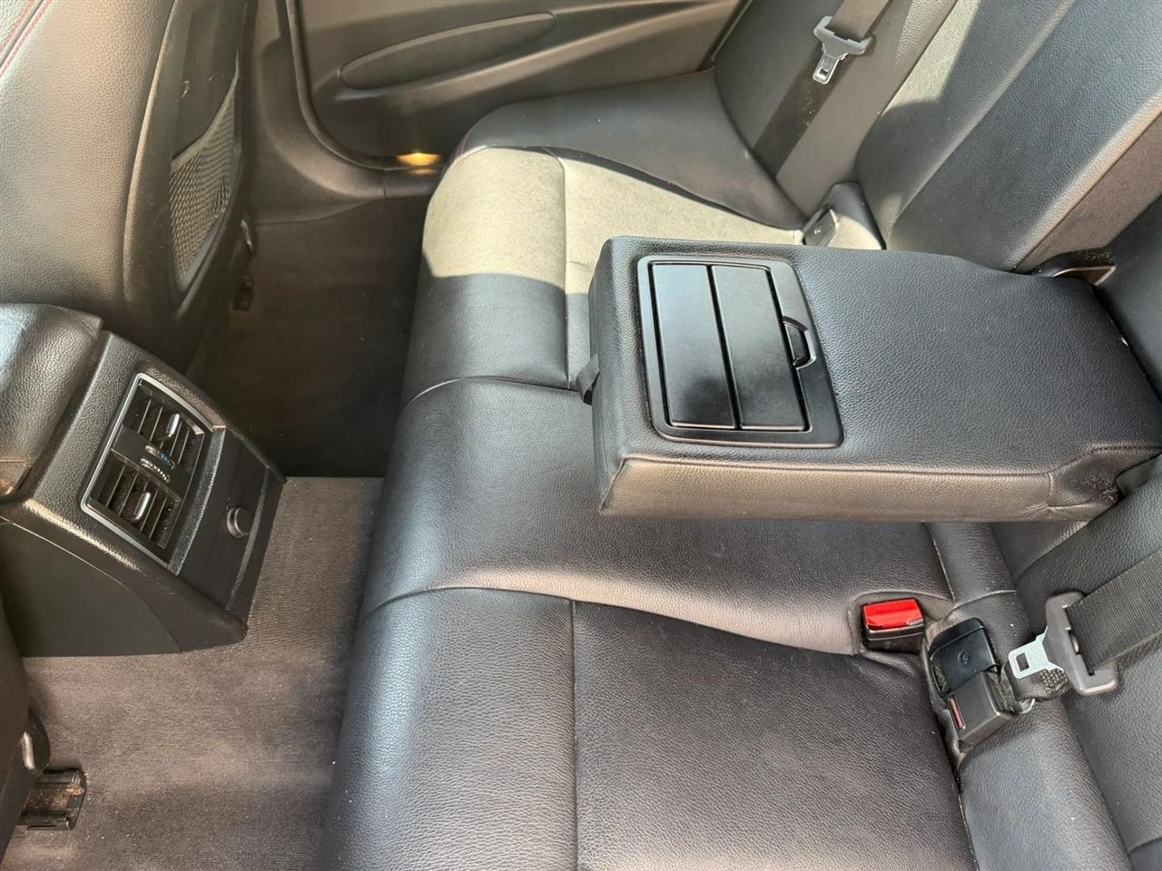 BMW 3-Series 330i xDrive SULEV Sedan 2017