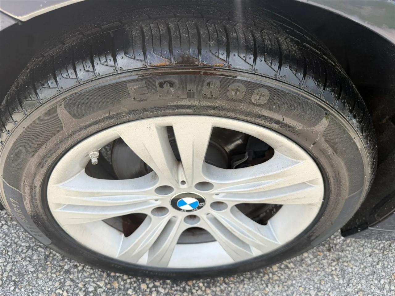 BMW 3-Series 330i xDrive SULEV Sedan 2017