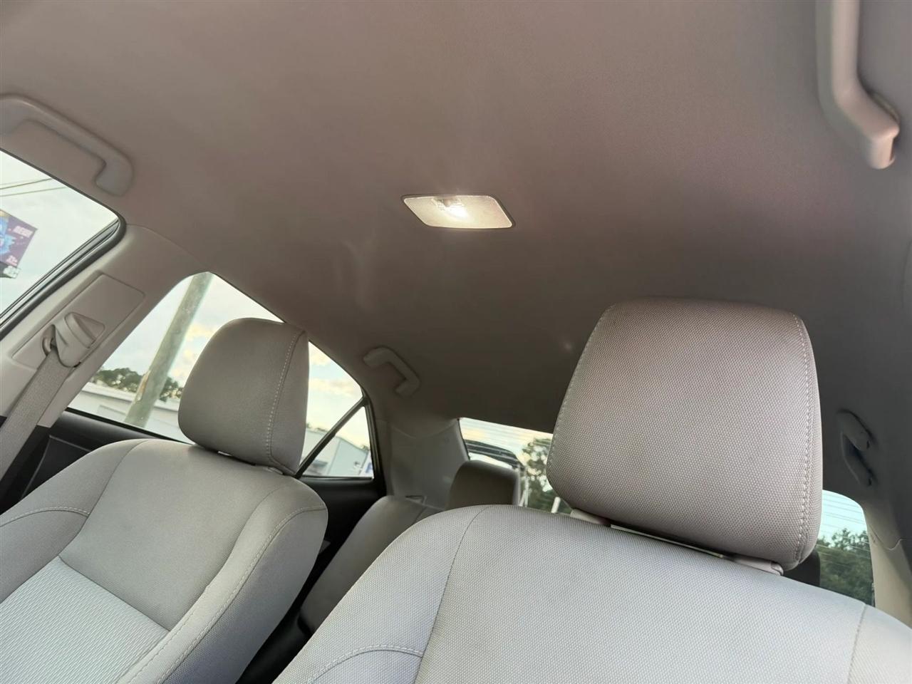 Toyota Corolla LE CVT 2015