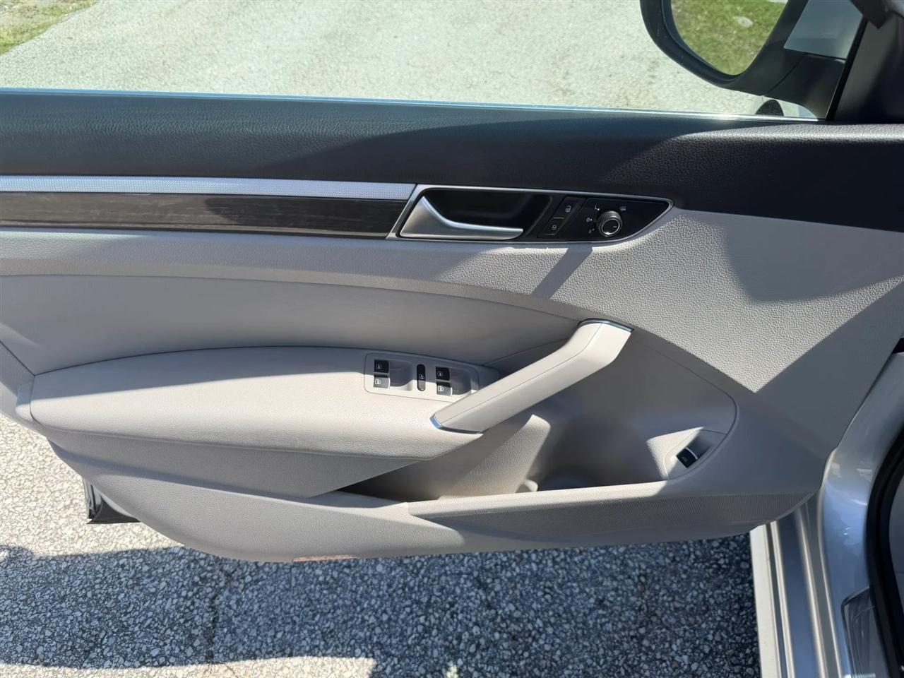Volkswagen Passat SE PZEV 6A 2016