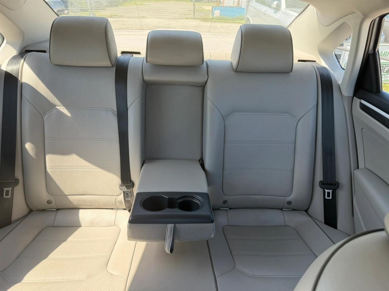 Volkswagen Passat SE PZEV 6A 2016