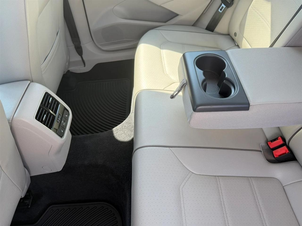 Volkswagen Passat SE PZEV 6A 2016