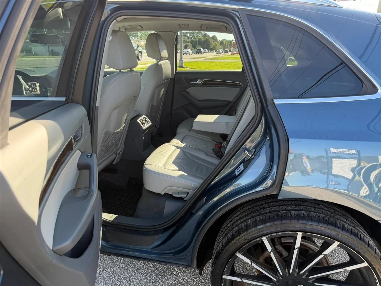 Audi Q5 2.0T Premium quattro 2016