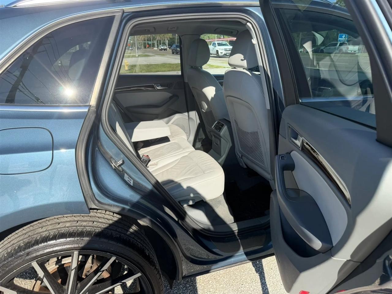 Audi Q5 2.0T Premium quattro 2016