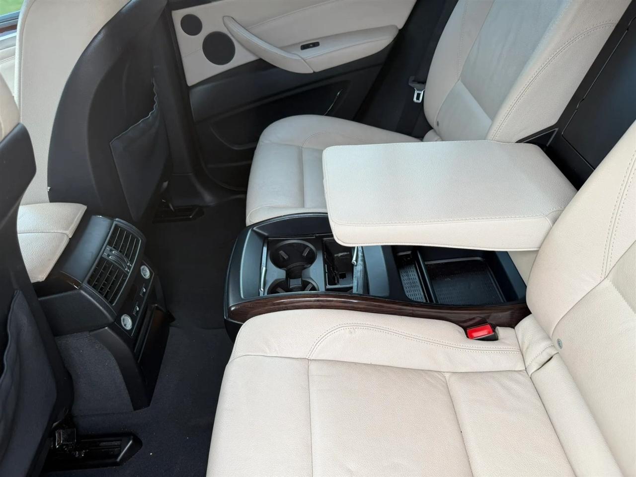 BMW X6 xDrive35i 2011