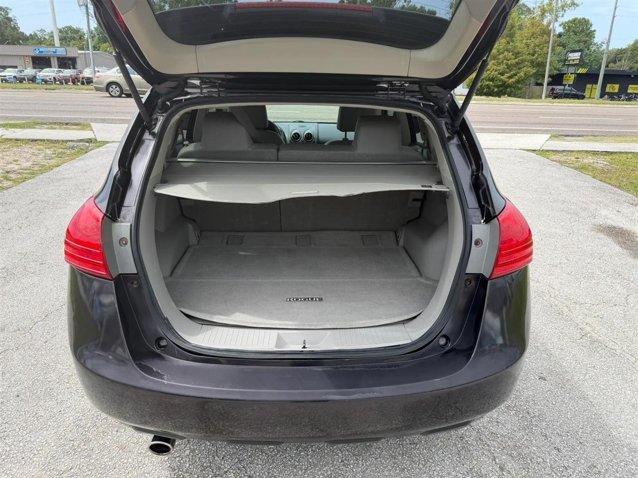 Nissan Rogue SV FWD 2013