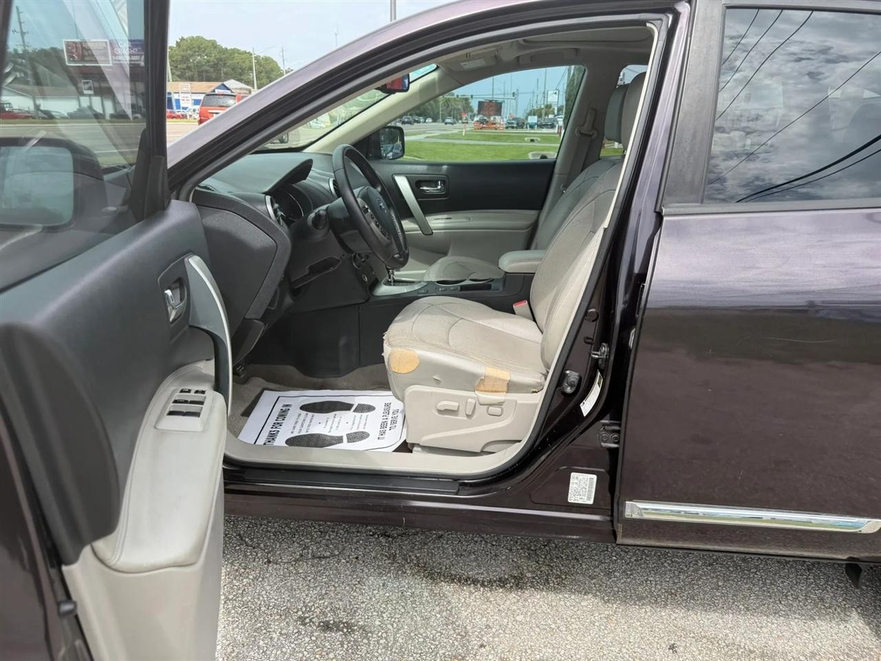 Nissan Rogue SV FWD 2013