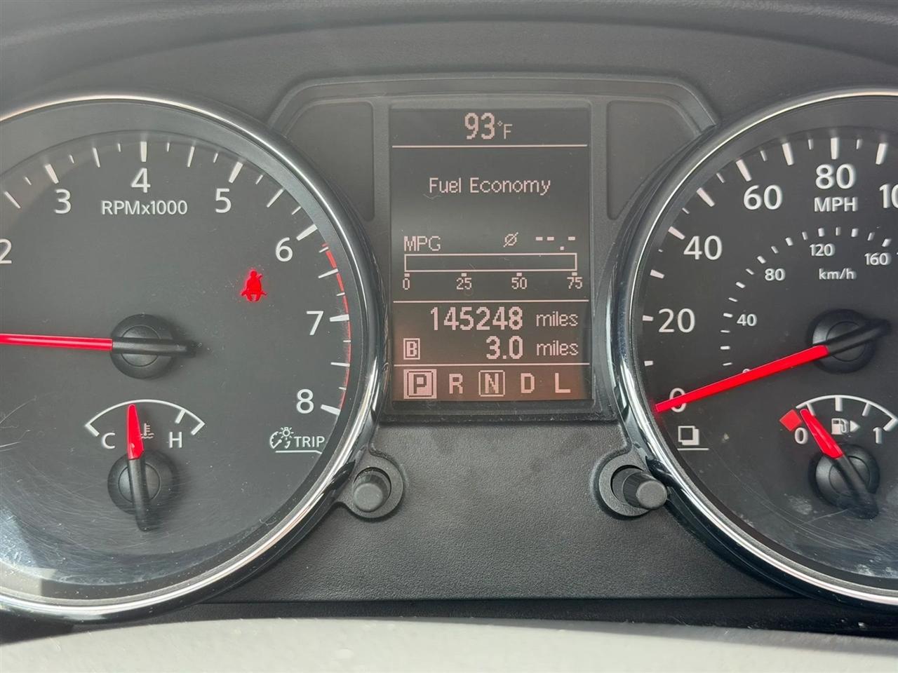 Nissan Rogue SV FWD 2013
