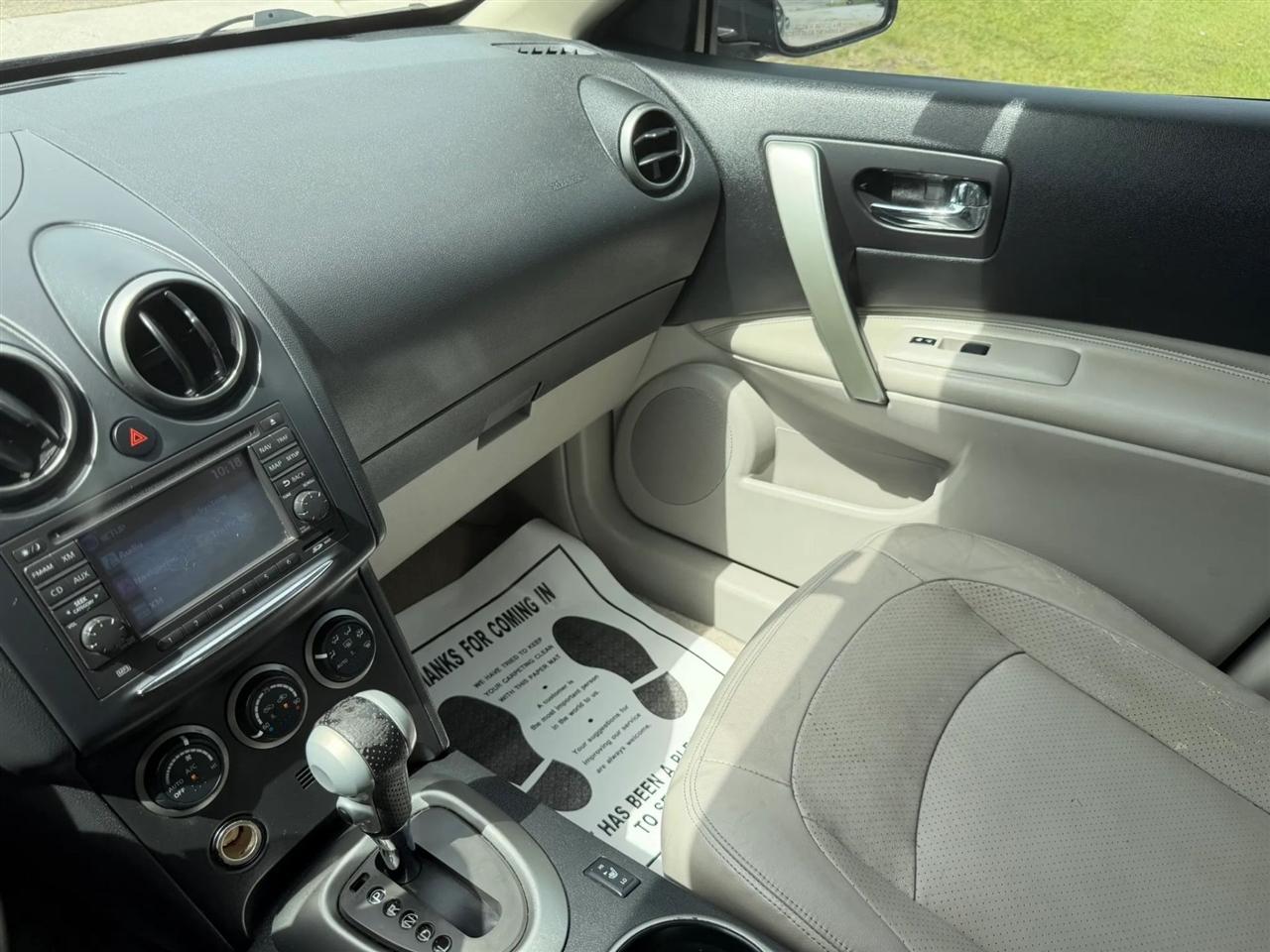 Nissan Rogue SV FWD 2013