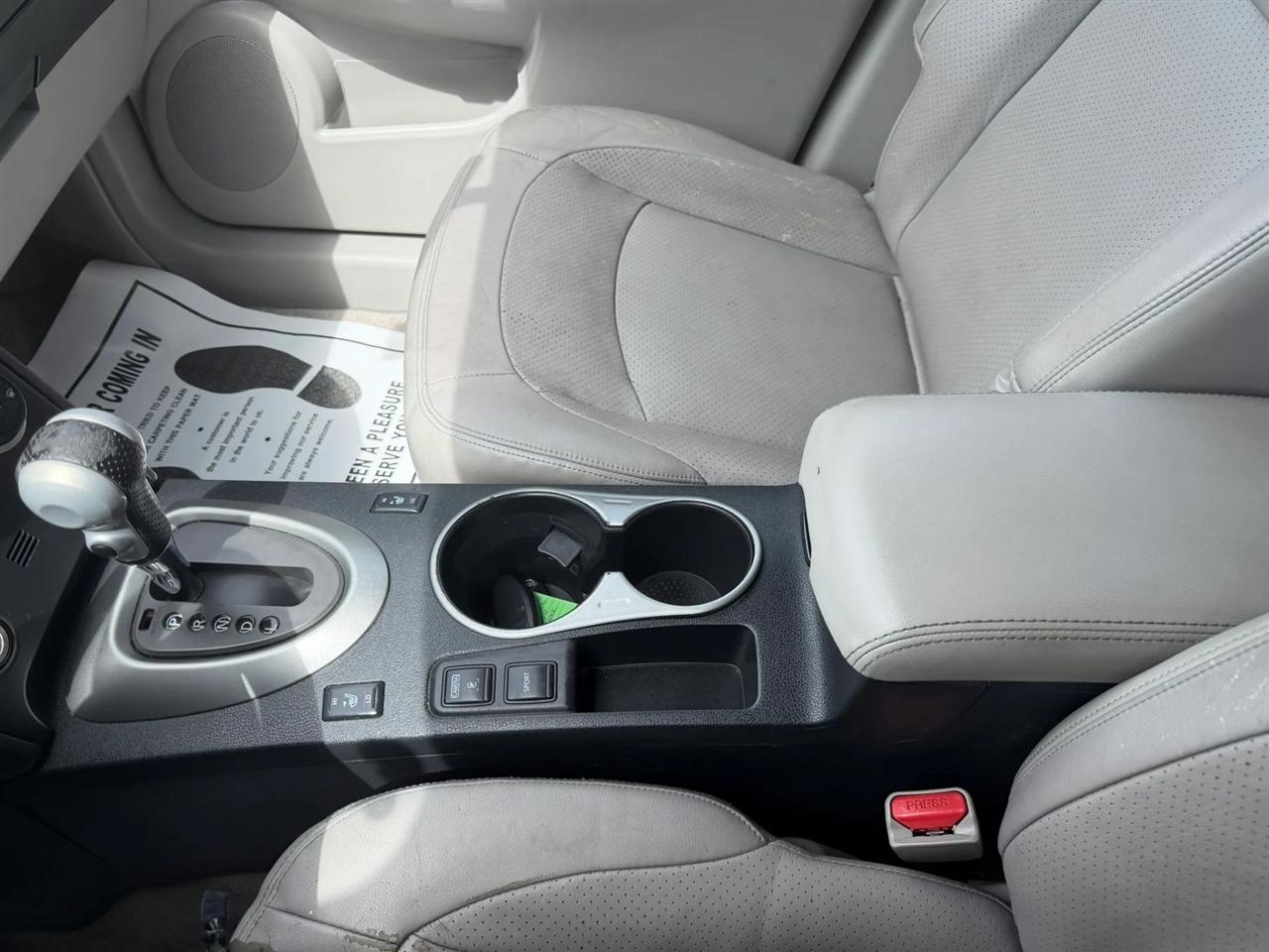 Nissan Rogue SV FWD 2013